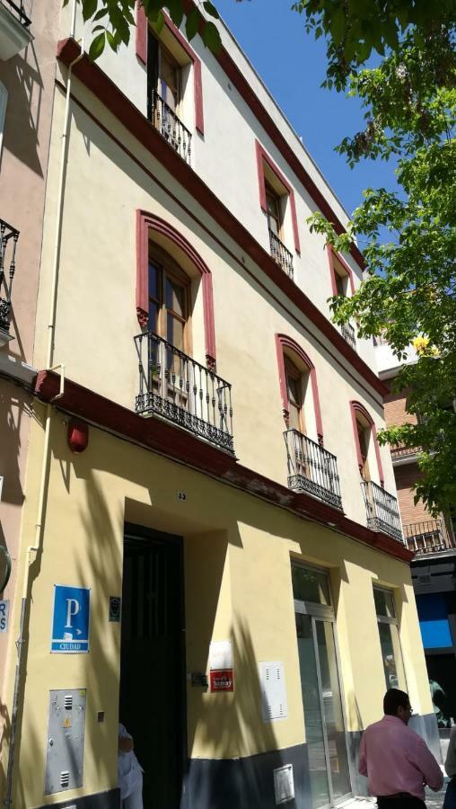New Samay Hostel Seville